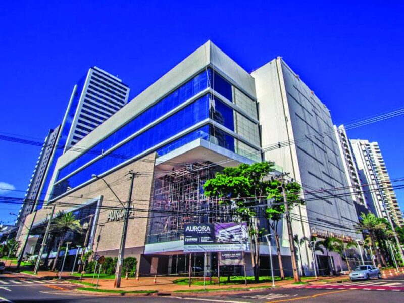 Aurora Shopping SaintGobain International Gypsum Trophy