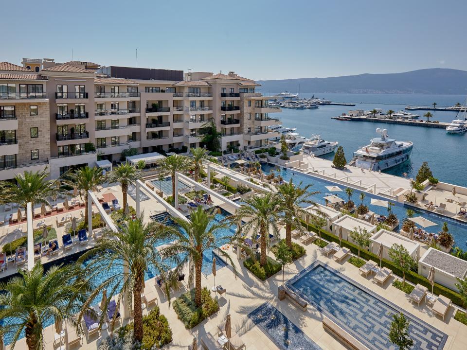 Regent Pool Club Residences (Baia) - Gypsum International Trophy 2021